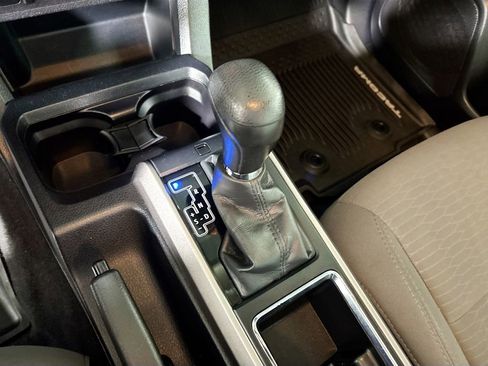 Used 2019 Toyota Tacoma SR5 image 17