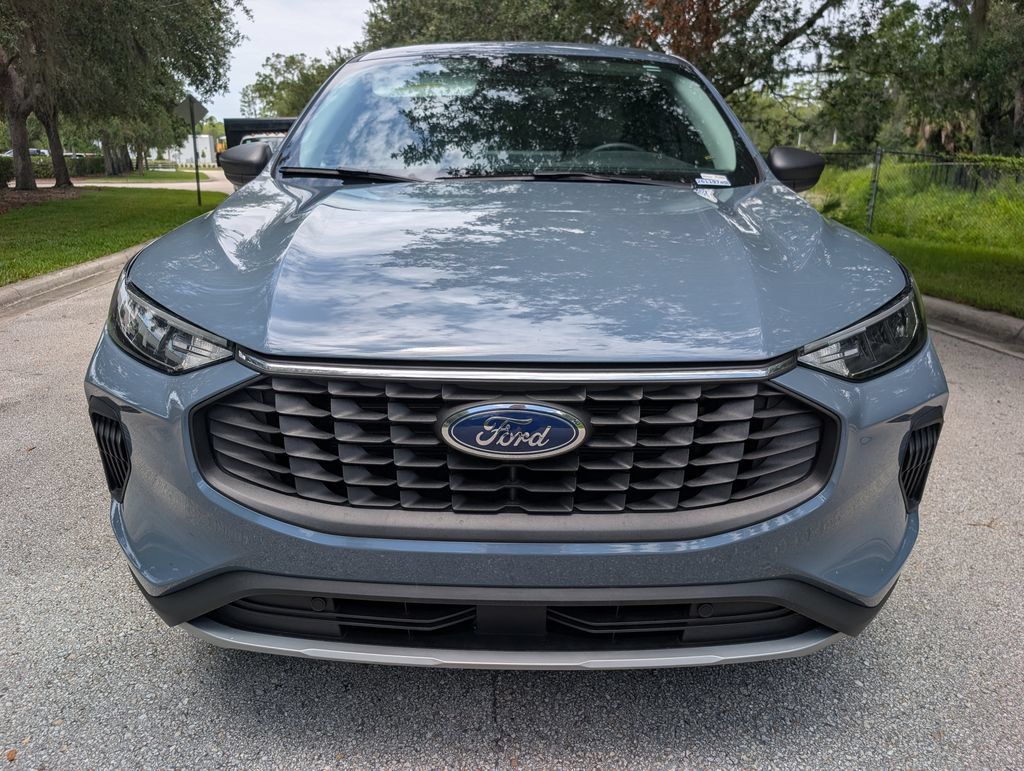 Used 2024 Ford Escape Active w/ Tech Pack #1 FWD image 2