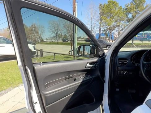 Used 2023 Dodge Durango SXT image 35