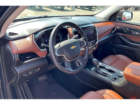 Used 2021 Chevrolet Traverse High Country AWD/4WD image 16