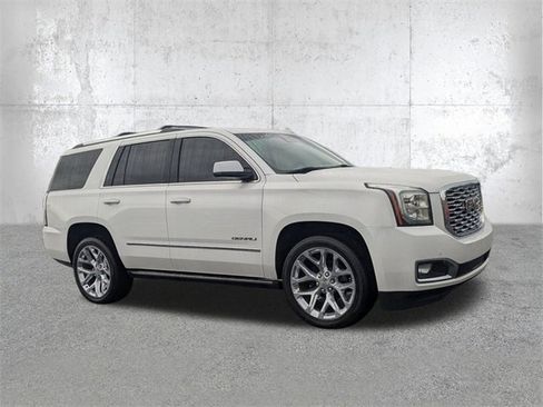 Used 2019 GMC Yukon Denali w/ Denali Ultimate Package image 2