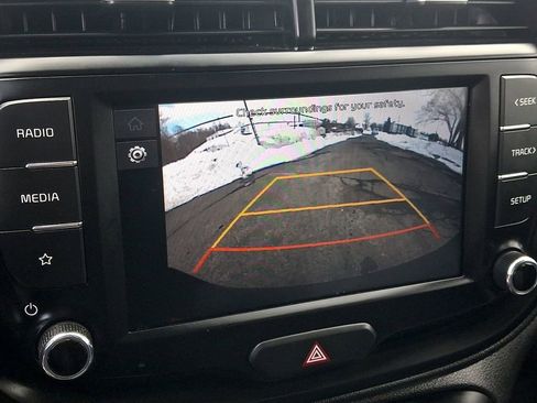 Certified 2022 Kia Soul LX image 18