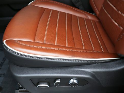 Used 2025 GMC Sierra 3500 Denali Ultimate image 22