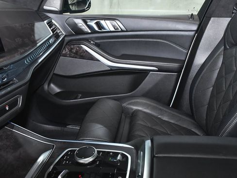 Used 2023 BMW X7 xDrive40i w/ M Sport Package image 64