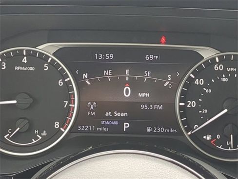 Used 2022 Nissan Pathfinder SL image 27