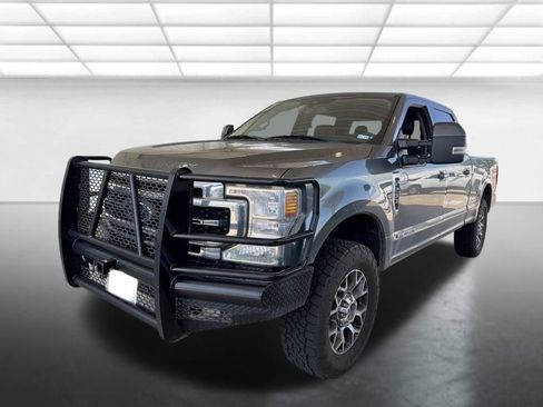 Used 2020 Ford F250 Lariat w/ Lariat Ultimate Package AWD/4WD image 3