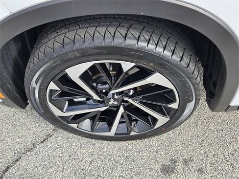 Used 2024 Mitsubishi Outlander SE Black Edition image 19