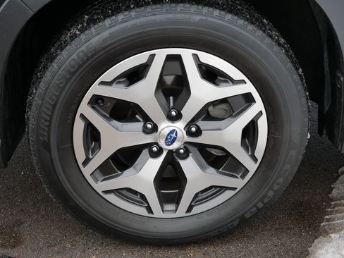 Used 2024 Subaru Forester Premium image 15