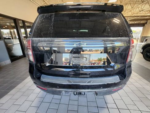 Used 2022 Chevrolet Tahoe Z71 w/ Luxury Package AWD/4WD image 5