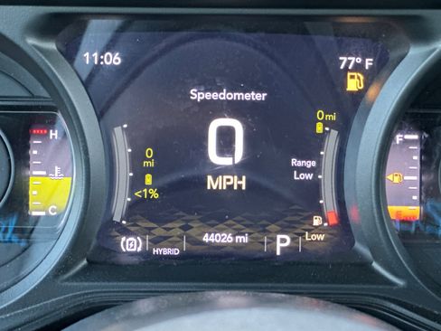 Used 2024 Jeep Wrangler Unlimited Rubicon 4xe image 27