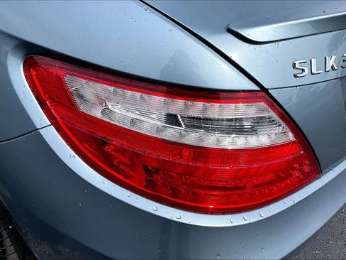Used 2012 Mercedes-Benz SLK 350 image 29