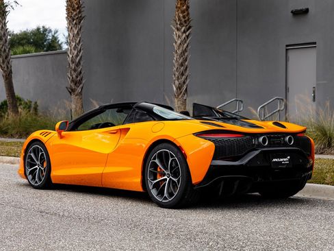 Used 2026 McLaren Artura Vision image 16