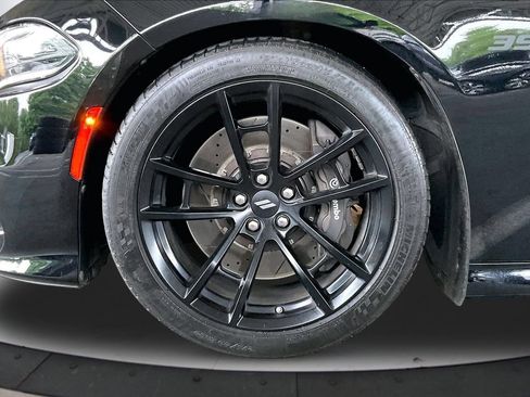 Certified 2018 Dodge Charger R/T RWD image 33