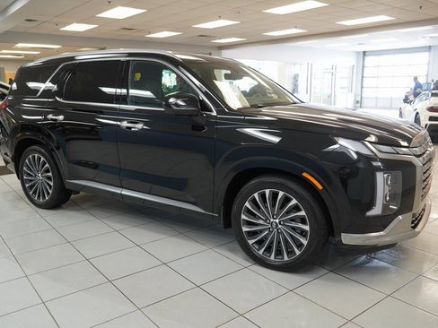 Used 2024 Hyundai Palisade Calligraphy image 15