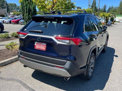 Certified 2022 Toyota RAV4 Limited w/ Limited Grade Weather Package AWD/4WD image 7