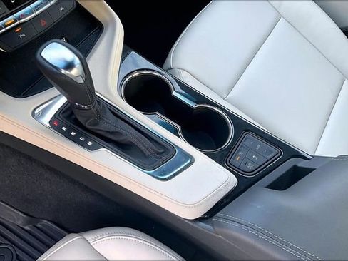 Used 2025 Cadillac CT4 Luxury image 18