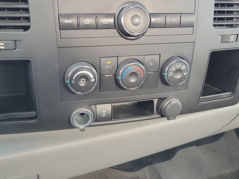 Used 2013 Chevrolet Silverado 1500 W/T image 14