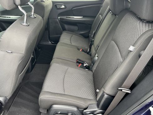 Used 2020 Dodge Journey SE image 21