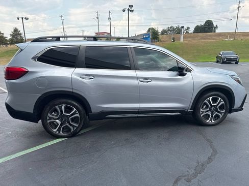 Used 2024 Subaru Ascent Limited AWD/4WD image 6
