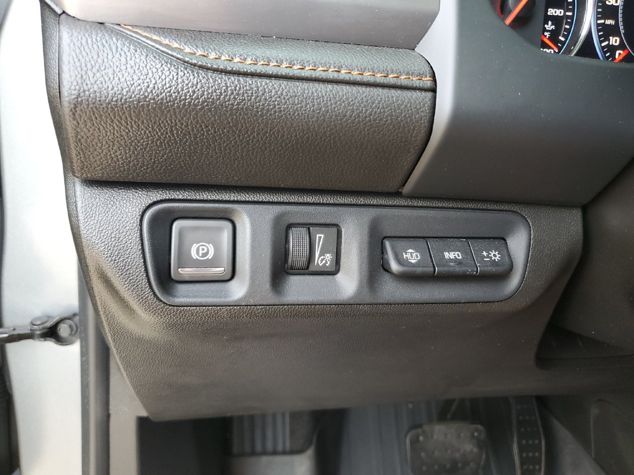 Used 2023 GMC Acadia AT4 w/ Technology Package AWD/4WD image 30
