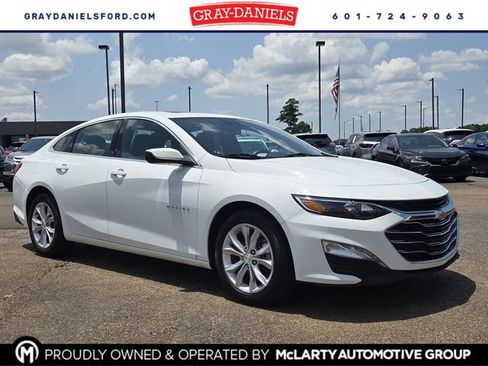 Used 2024 Chevrolet Malibu LT FWD image 1