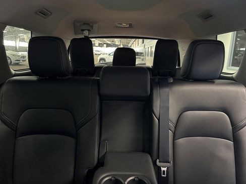 Used 2023 Nissan Pathfinder SL image 22