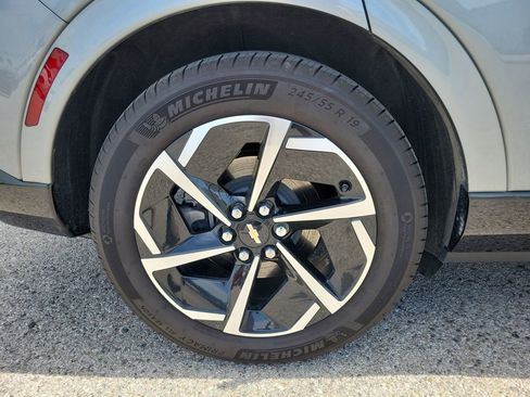 Used 2024 Chevrolet Equinox EV LT FWD image 5