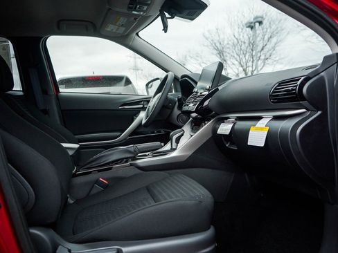 New 2025 Mitsubishi Eclipse Cross LE image 10