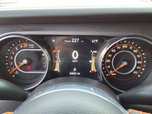 Used 2023 Jeep Gladiator Mojave w/ LED Lighting Group AWD/4WD image 30