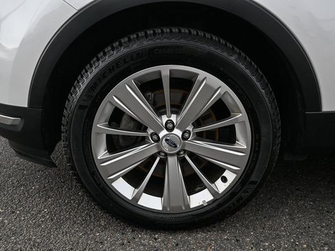 Used 2019 Ford Explorer Limited w/ Ford Safe & Smart Package image 12