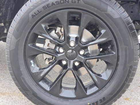 Used 2021 Jeep Wrangler Unlimited Sahara AWD/4WD image 8