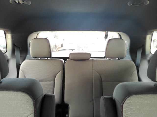 Used 2026 Chevrolet Traverse LT w/ Driver Confidence Package FWD image 34