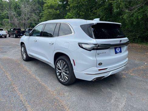 New 2026 Buick Enclave Avenir w/ Super Cruise Package AWD/4WD image 3