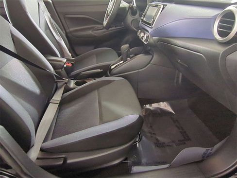 Used 2023 Nissan Versa SV image 25