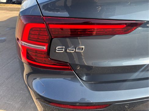 Used 2025 Volvo S60 B5 Core FWD image 8