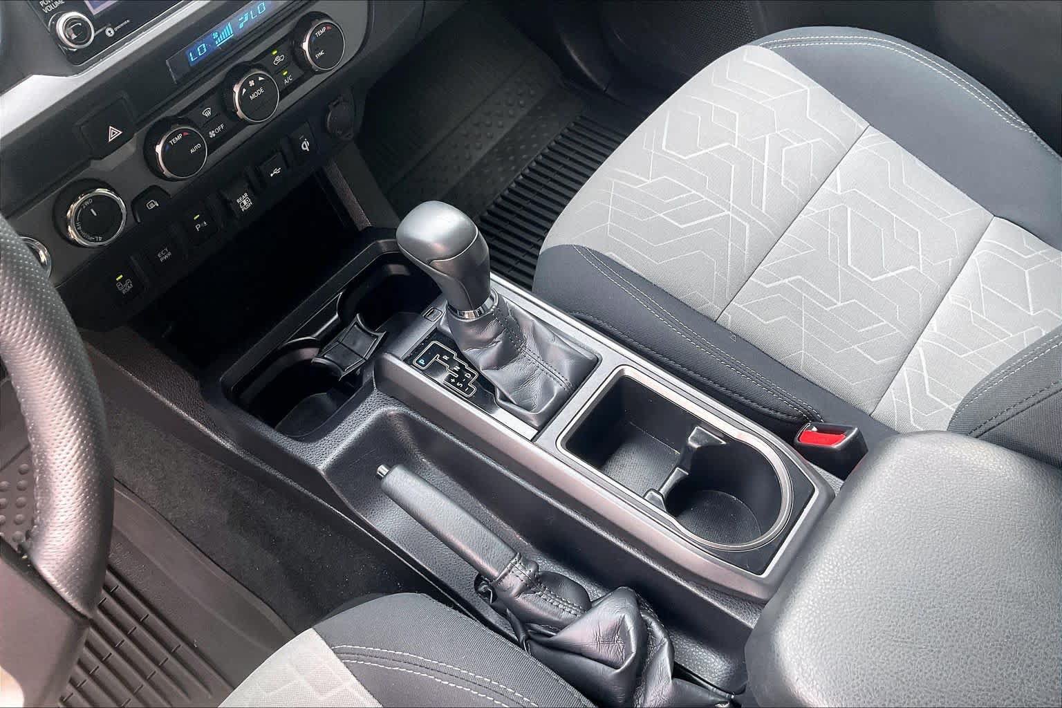 Used 2023 Toyota Tacoma TRD Sport w/ Technology Package AWD/4WD image 16