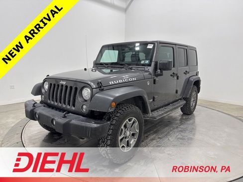 Used 2018 Jeep Wrangler Unlimited Rubicon w/ Connectivity Group image 3