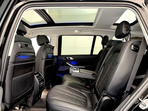 Used 2023 BMW X7 xDrive40i w/ Executive Package image 21