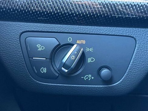 Used 2022 Audi SQ5 Premium image 33