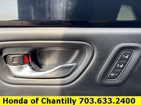 Certified 2024 Honda Pilot Touring image 22