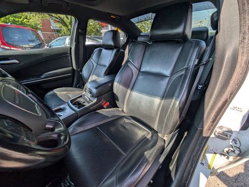 Used 2020 Dodge Charger SXT w/ Leather Interior Group RWD image 16