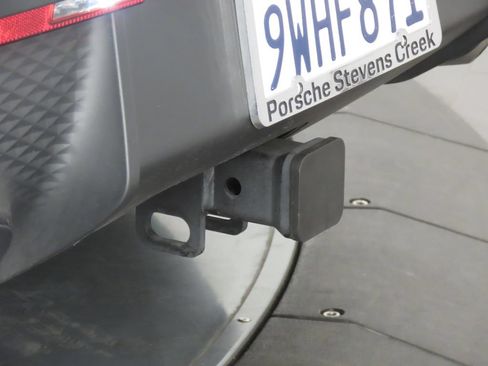 Certified 2026 Porsche Macan AWD/4WD image 13