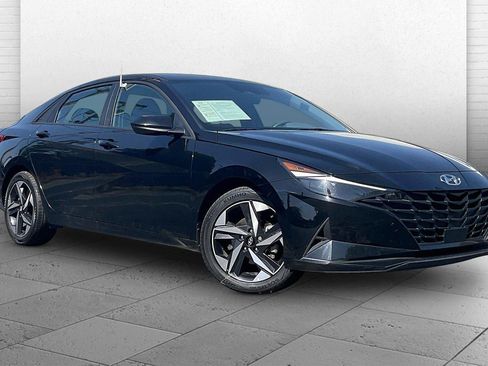 Used 2023 Hyundai Elantra SEL w/ Convenience Package FWD image 1