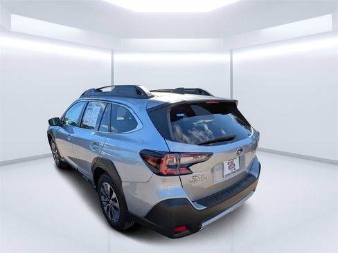 Certified 2025 Subaru Outback Limited w/ Popular Package #2 image 5