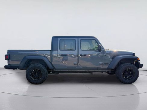 Used 2022 Jeep Gladiator Sport w/ Trailer Tow Package AWD/4WD image 2