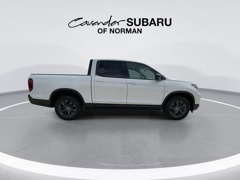 Used 2025 Honda Ridgeline Sport image 2