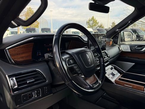 Used 2022 Lincoln Navigator Black Label AWD/4WD image 2