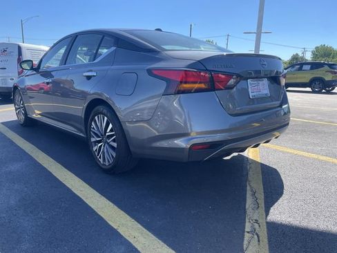 Used 2025 Nissan Altima 2.5 SV FWD image 31