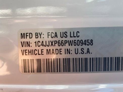 Used 2023 Jeep Wrangler High Altitude image 30