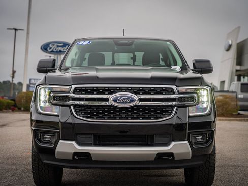 Used 2025 Ford Ranger XLT w/ Chrome Accent Package image 3